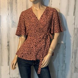E3- small- NEW - NWT Mi Ami Cheetah Print Blouse